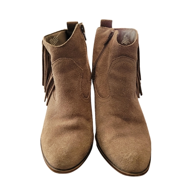 Steve Madden Cian suede anke boot with fringe - 9.            G - Picture 2 of 10